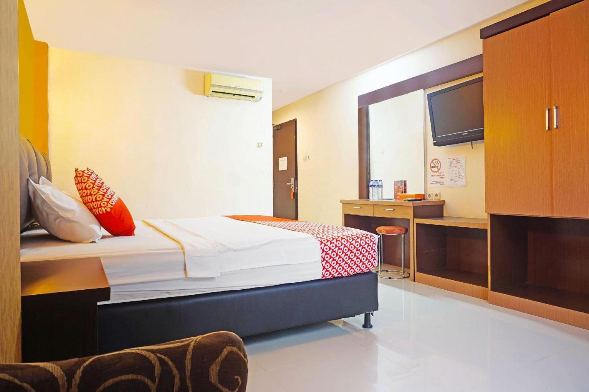 Collection O Losari Near Pantai Losari Formerly Hotel Grand Populer Makassar Exterior foto